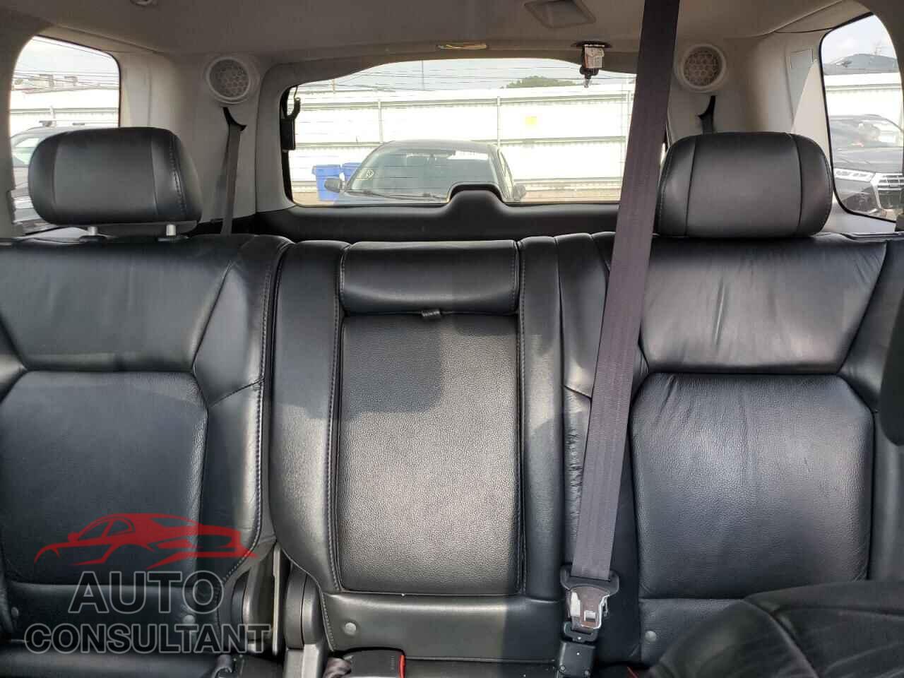 HONDA PILOT 2011 - 5FNYF4H91BB049448