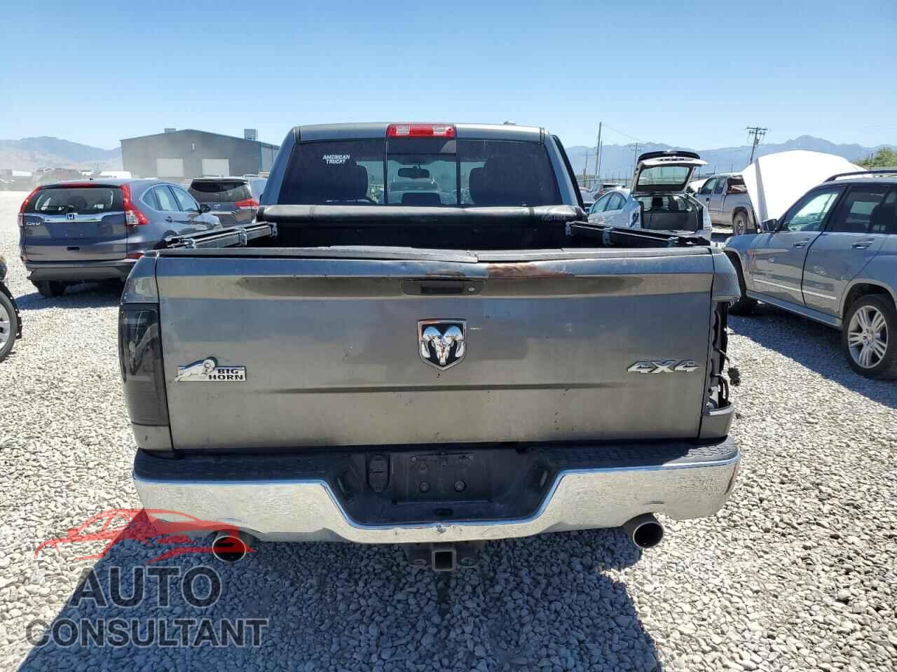 DODGE RAM 1500 2012 - 1C6RD7LT5CS203931