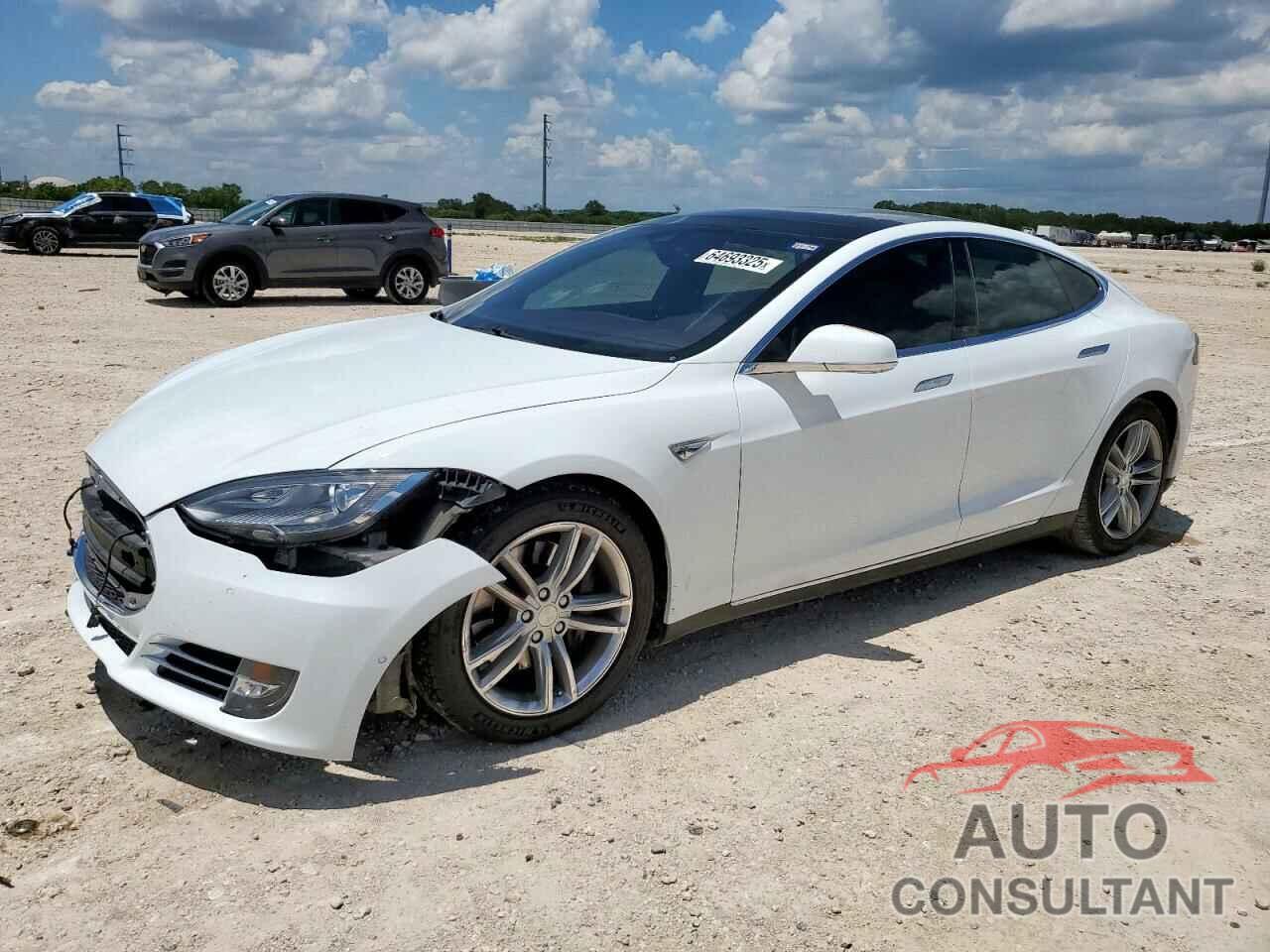TESLA MODEL S 2015 - 5YJSA1E18FF114433