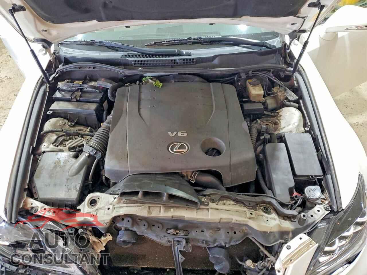 LEXUS IS 2011 - JTHBF5C25B5134704