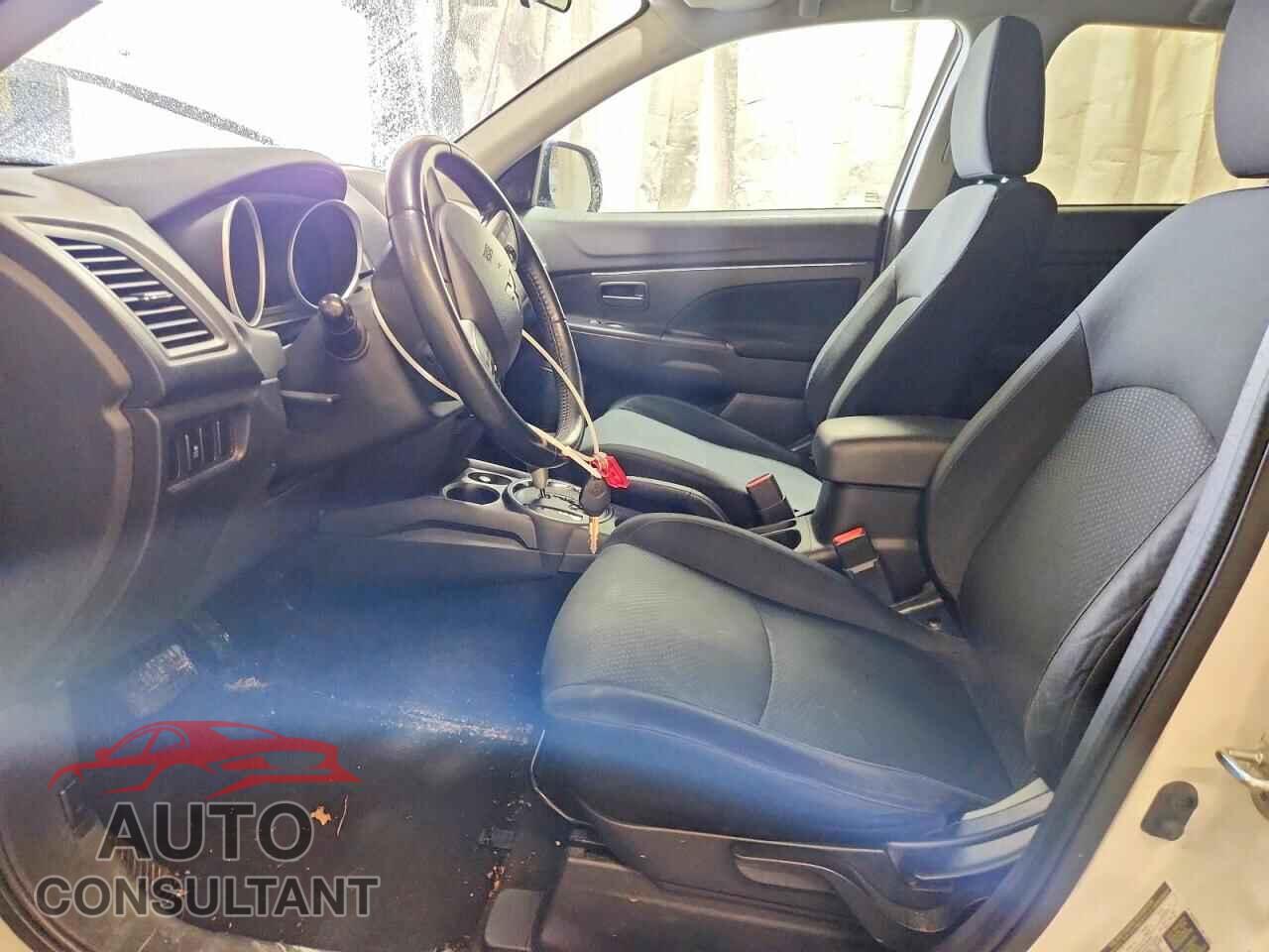 MITSUBISHI OUTLANDER 2015 - 4A4AR3AW5FE030520