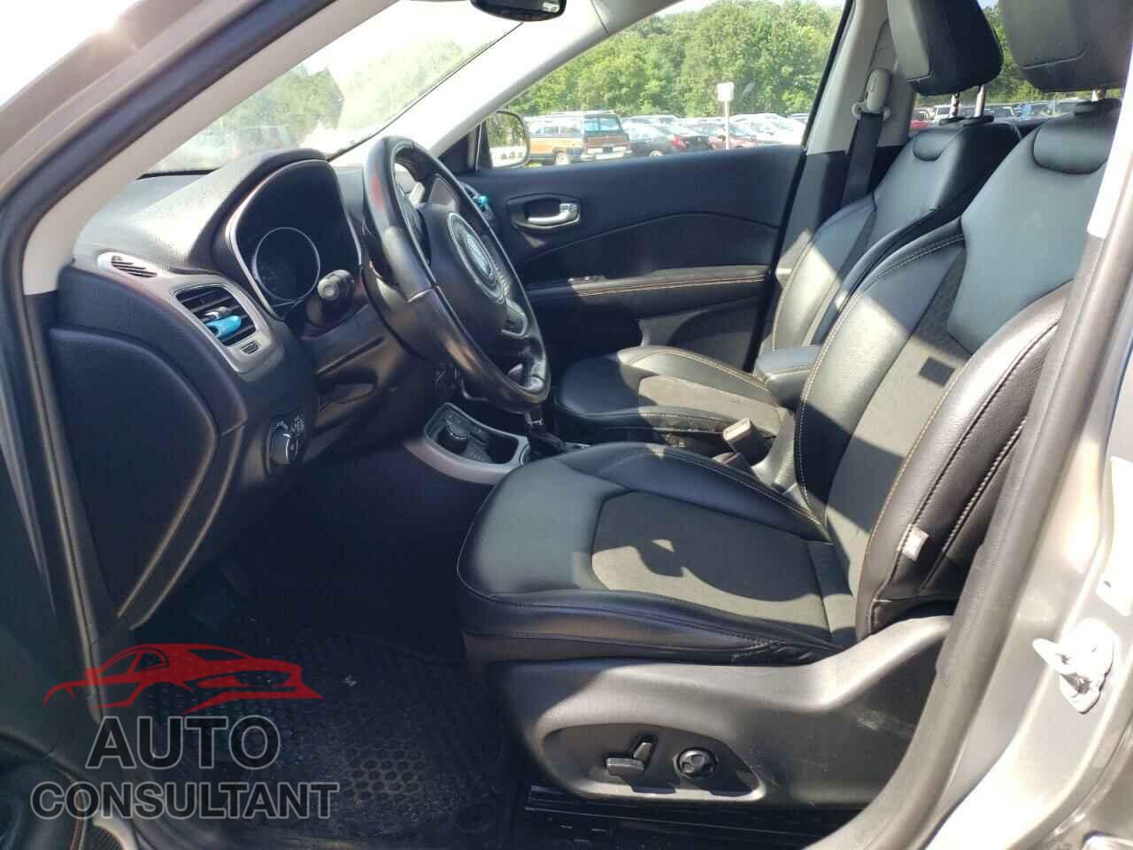 JEEP COMPASS 2019 - 3C4NJDBB0KT850340