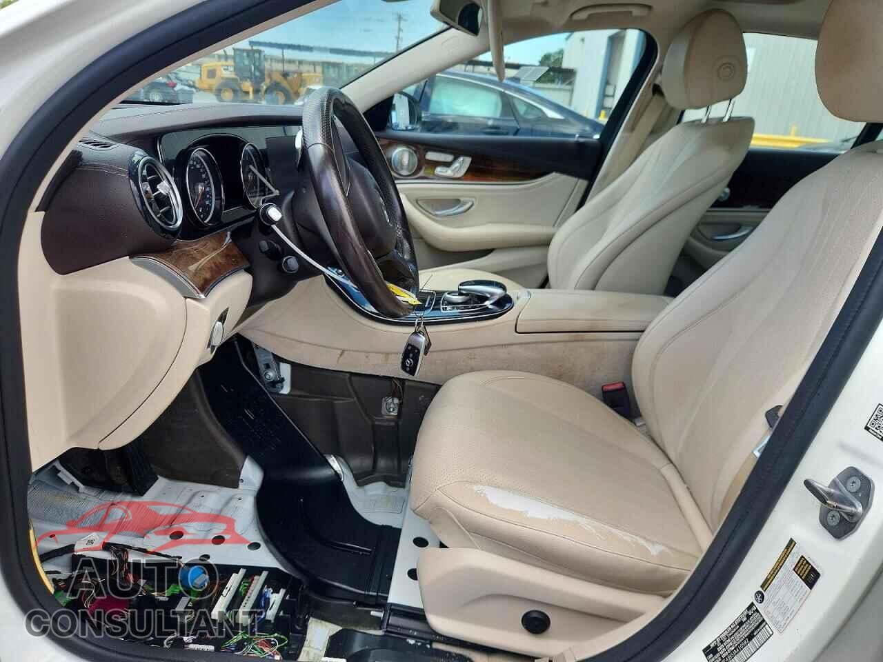 MERCEDES-BENZ E-CLASS 2018 - WDDZF4JB5JA410582