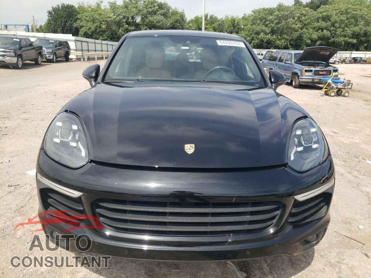 PORSCHE CAYENNE 2016 - WP1AA2A29GKA11184
