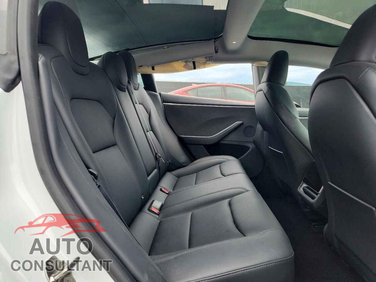 TESLA MODEL 3 2024 - 5YJ3E1EA0RF743763