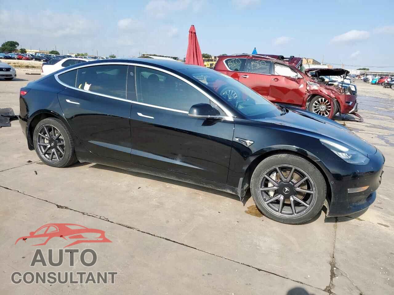 TESLA MODEL 3 2019 - 5YJ3E1EB9KF477271
