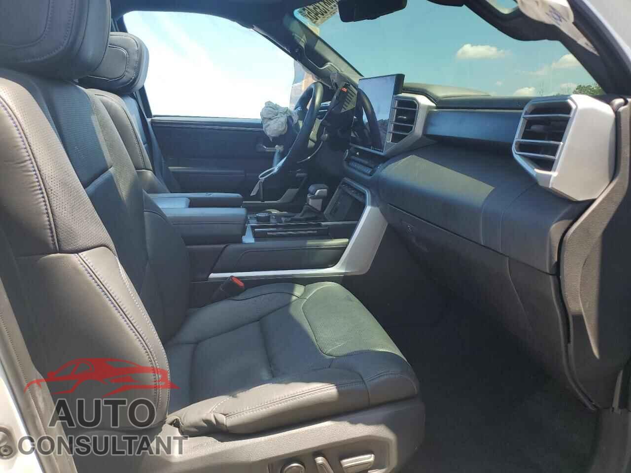 TOYOTA SEQUOIA 2024 - 7SVAAABA9RX027057
