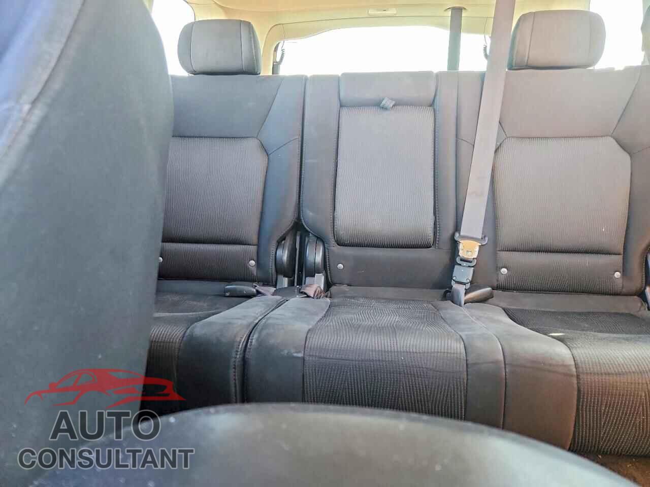 HONDA PILOT 2011 - 5FNYF4H45BB005506