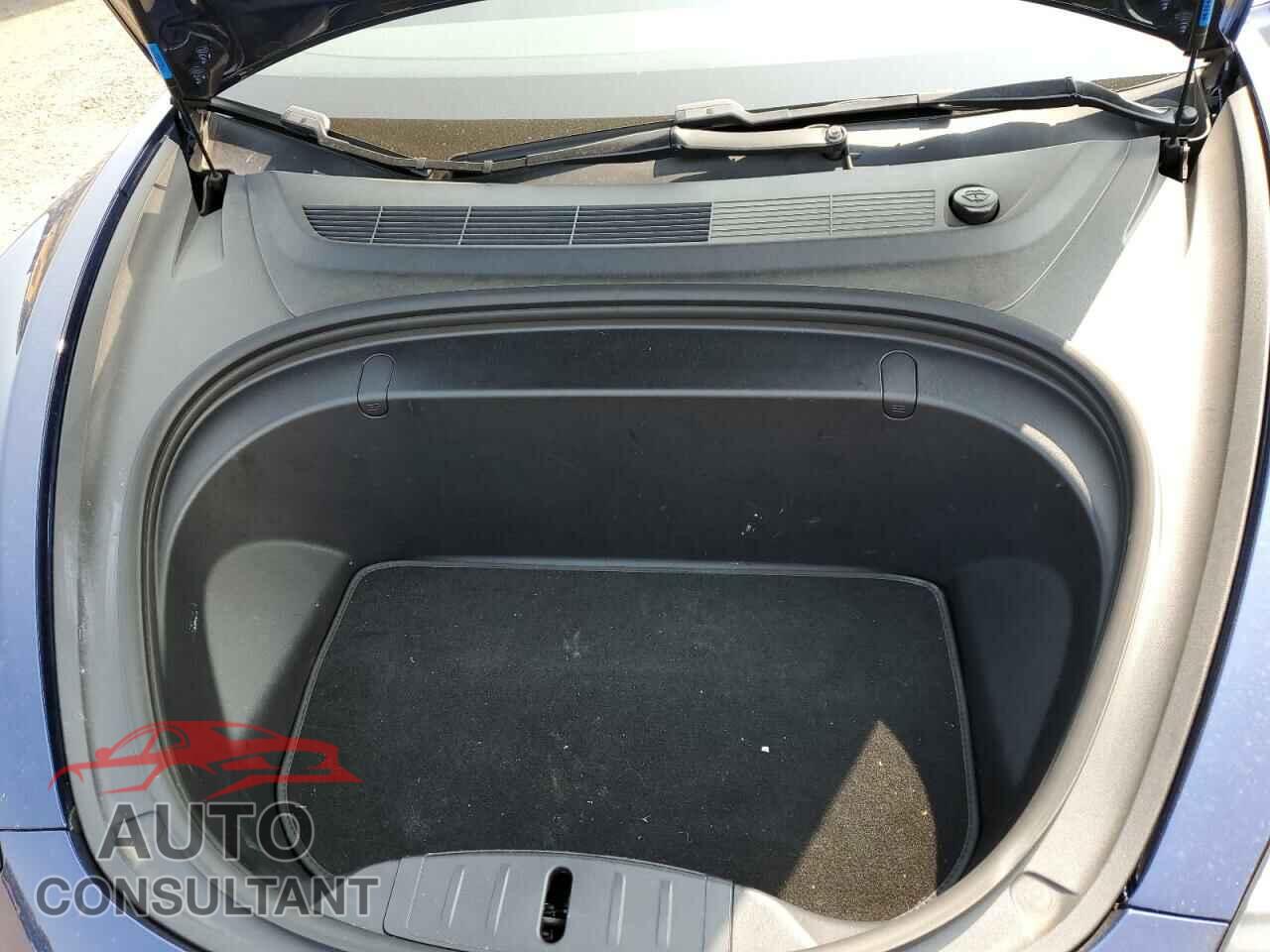 TESLA MODEL 3 2019 - 5YJ3E1EB6KF387415