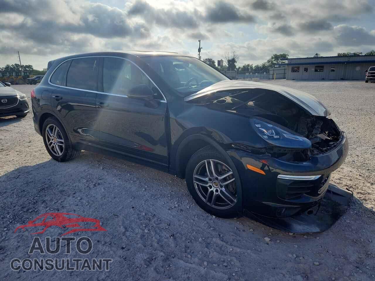 PORSCHE CAYENNE 2016 - WP1AA2A21GKA38282