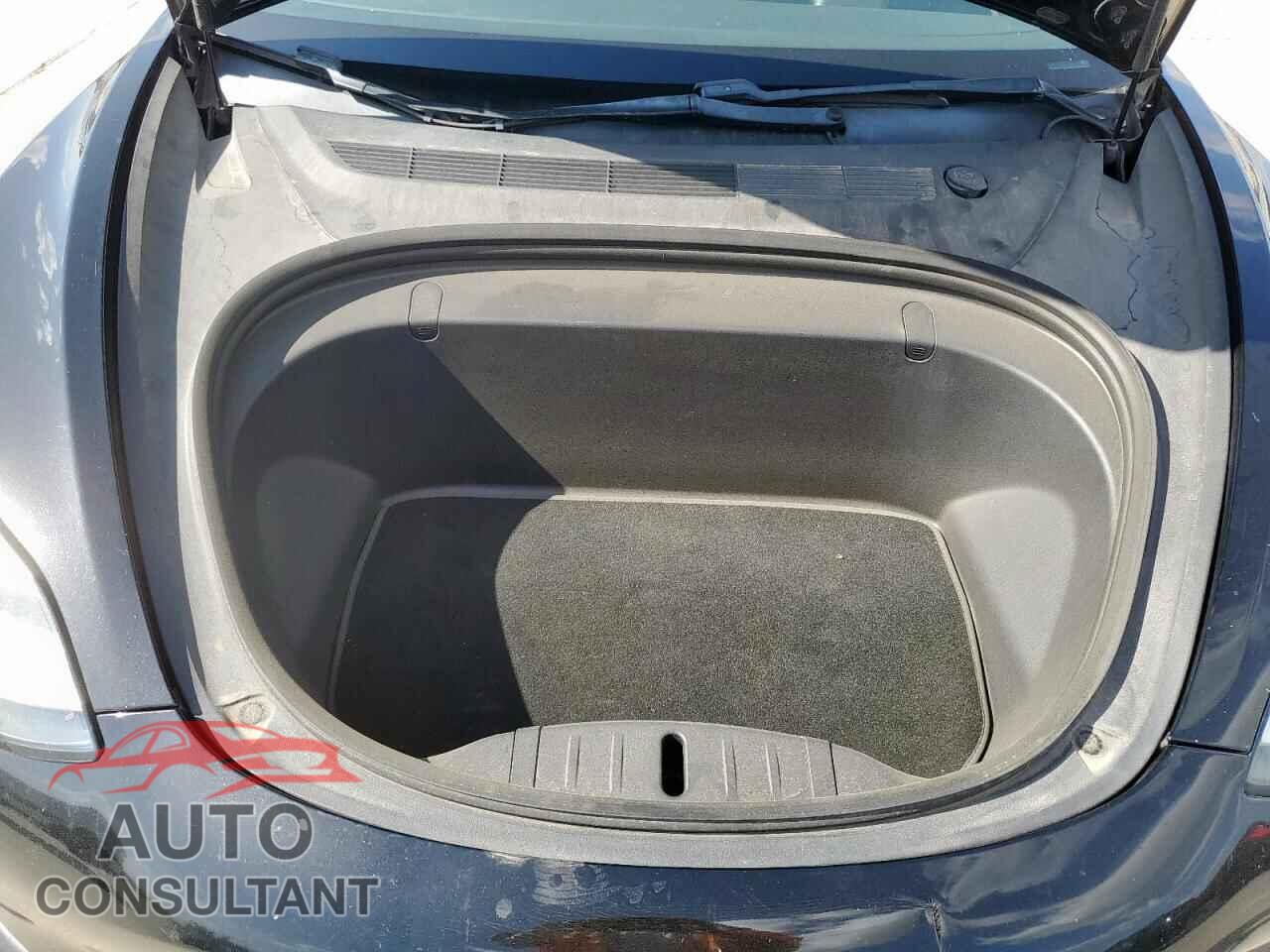 TESLA MODEL 3 2019 - 5YJ3E1EA3KF193111