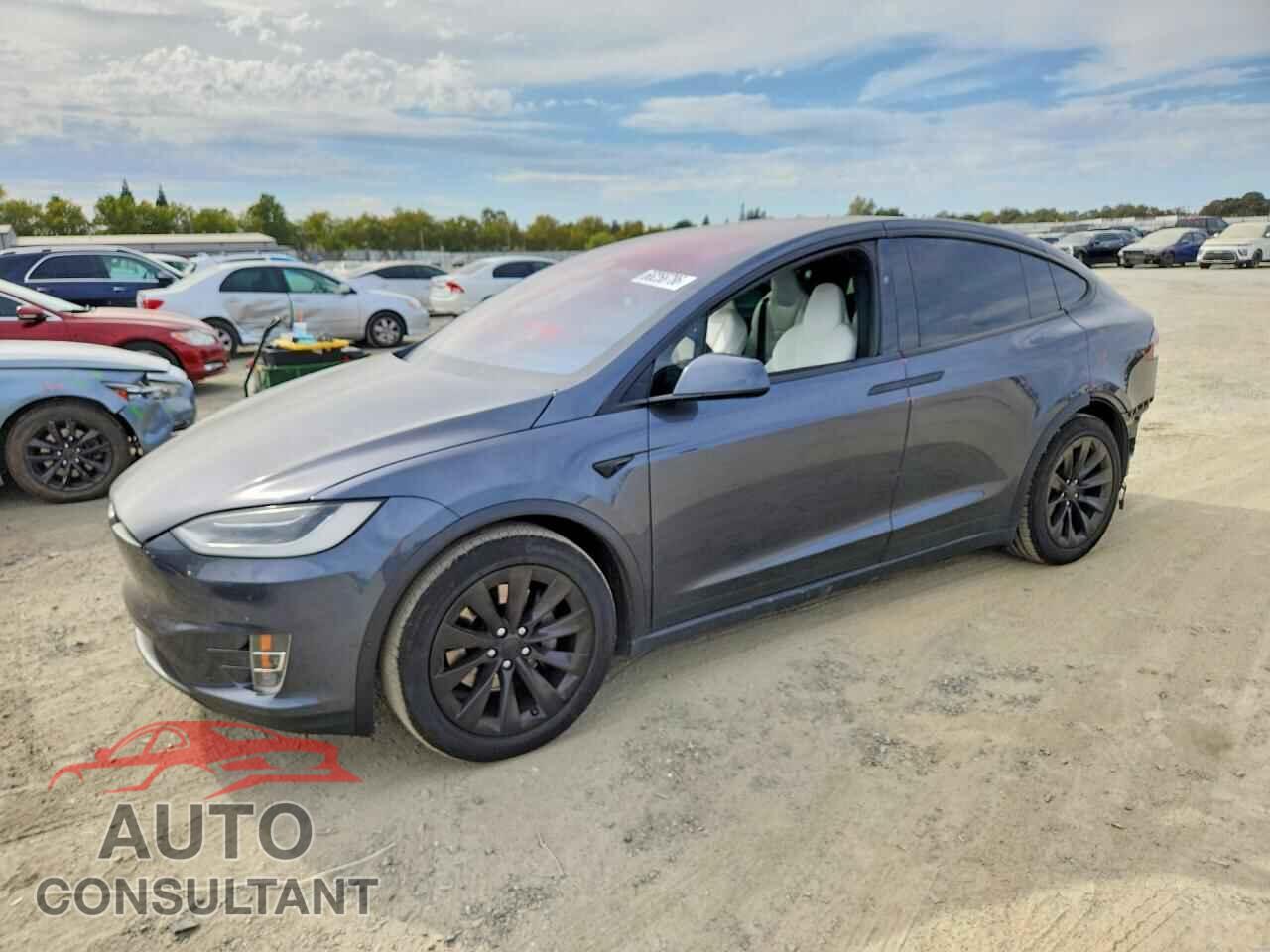 TESLA MODEL X 2017 - 5YJXCBE25HF060462