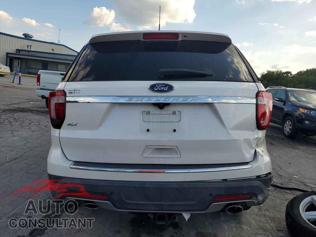 FORD EXPLORER 2018 - 1FM5K7D86JGB25999