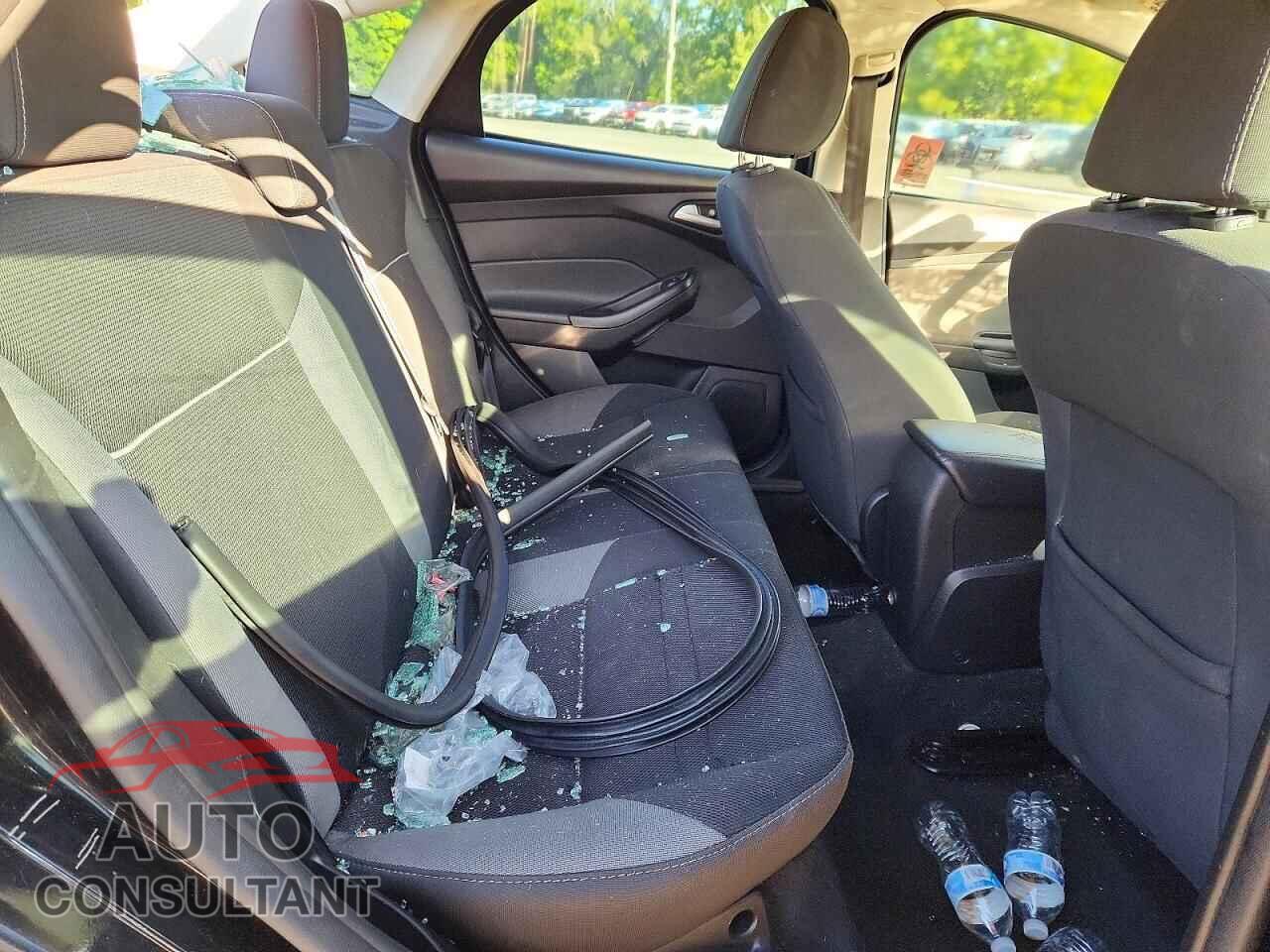 FORD FOCUS 2014 - 1FADP3F24EL460040