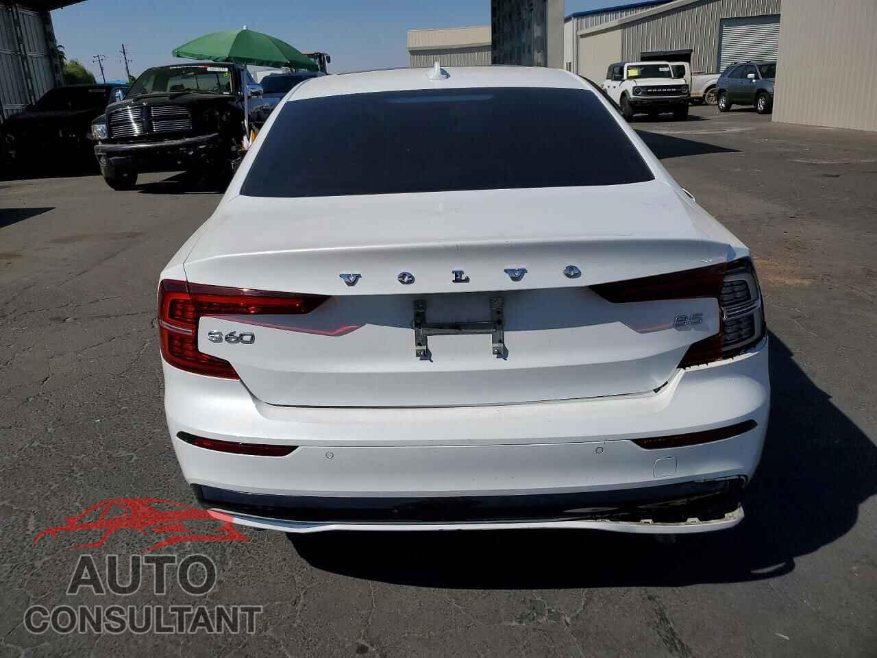 VOLVO S60 2023 - 7JRL12FLXPG244717