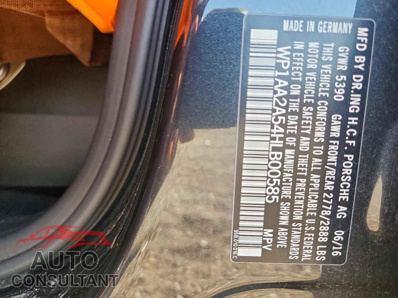 PORSCHE MACAN 2017 - WP1AA2A54HLB00585