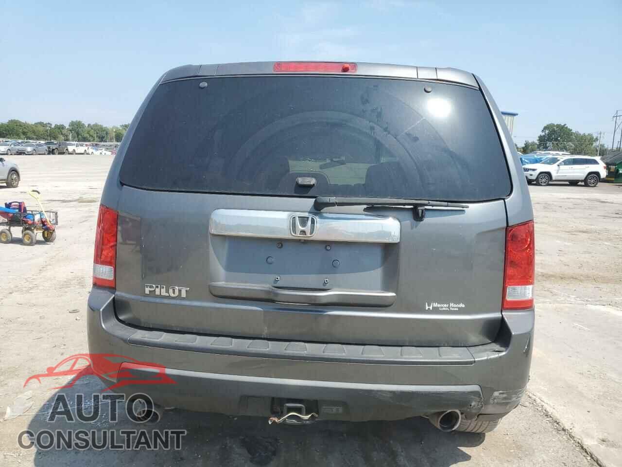 HONDA PILOT 2011 - 5FNYF3H50BB028775