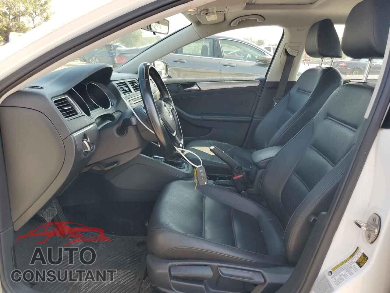 VOLKSWAGEN JETTA 2017 - 3VWDB7AJ3HM364429