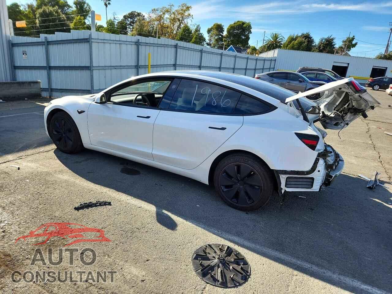 TESLA MODEL 3 2024 - 5YJ3E1EA6RF847125