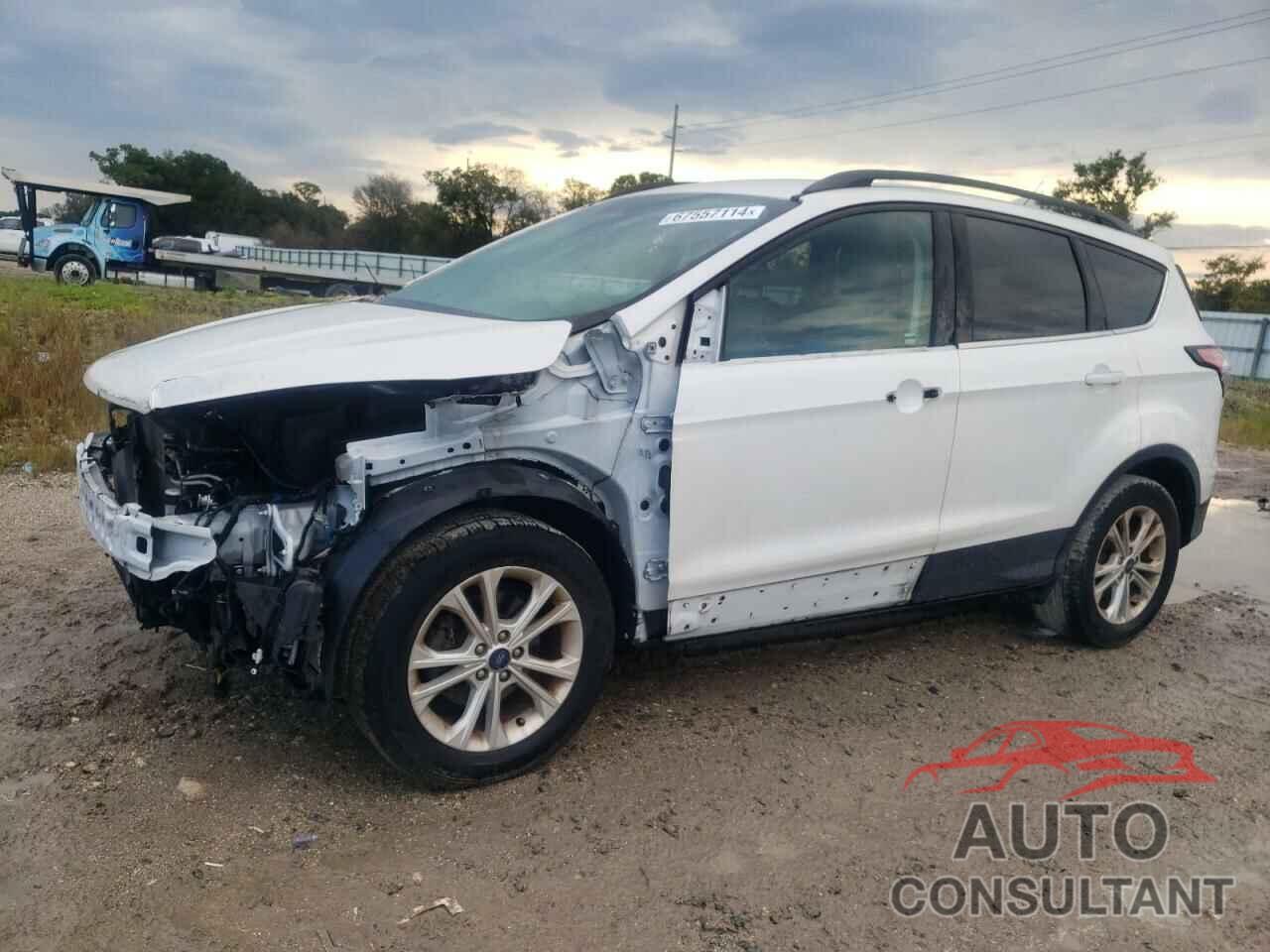 FORD ESCAPE 2018 - 1FMCU0GD1JUB85949