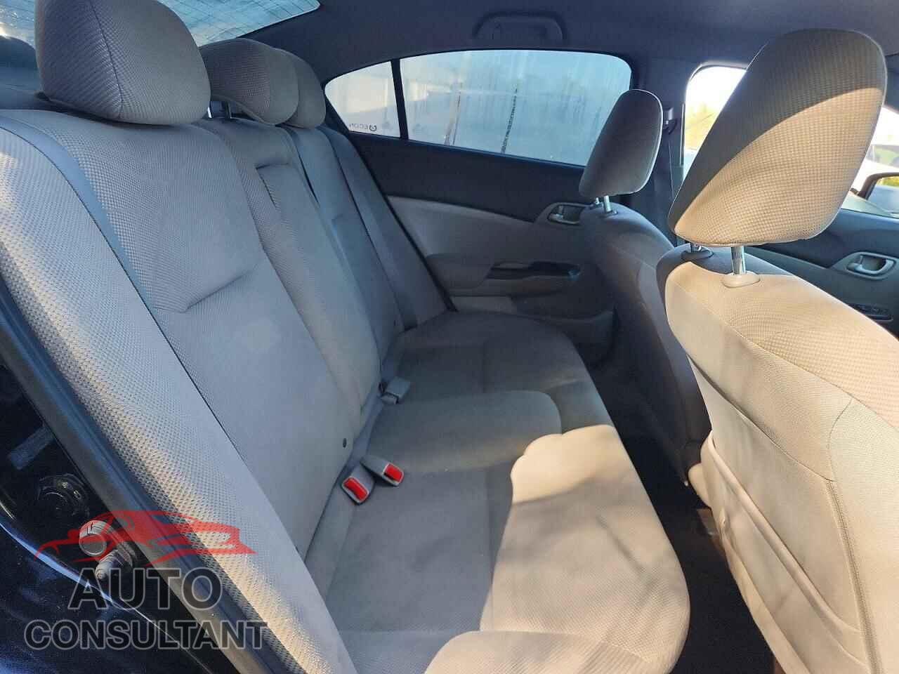 HONDA CIVIC 2012 - 2HGFB2E47CH021635