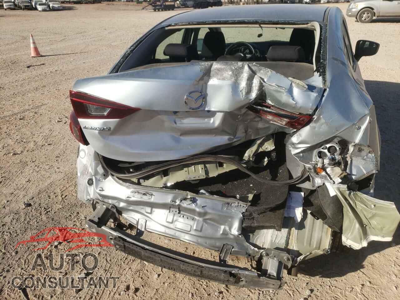 MAZDA 3 2017 - 3MZBN1U74HM142252