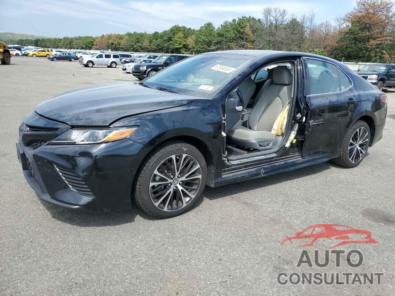 TOYOTA CAMRY 2018 - 4T1B11HK5JU572110