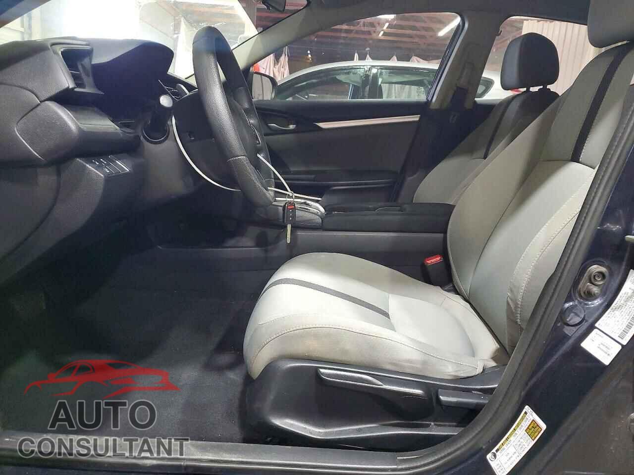 HONDA CIVIC 2019 - 2HGFC2F60KH584375
