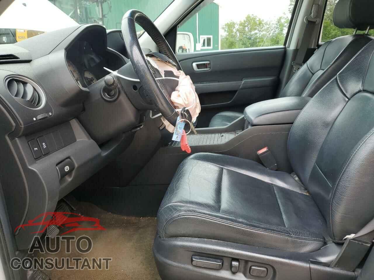 HONDA PILOT 2014 - 5FNYF4H94EB038111