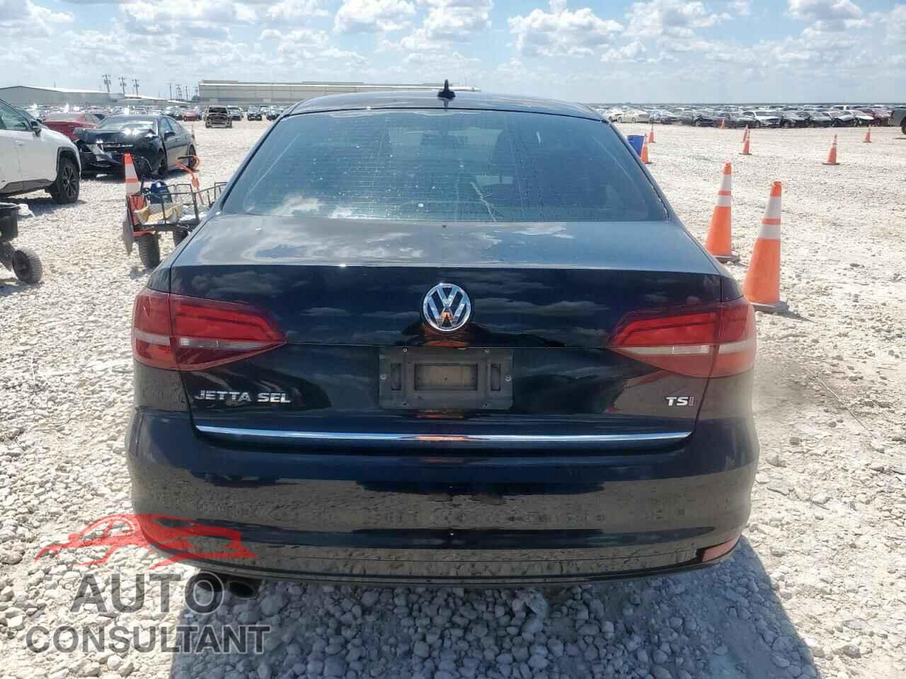 VOLKSWAGEN JETTA 2017 - 3VWL17AJXHM415567