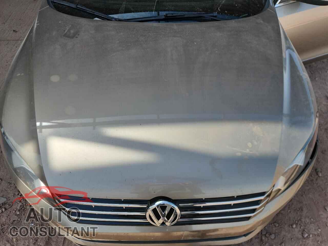 VOLKSWAGEN PASSAT 2015 - 1VWBV7A38FC028631