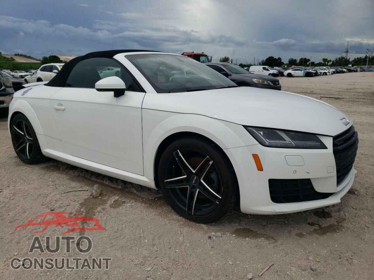 AUDI TT 2018 - TRUT5CFV3J1012275