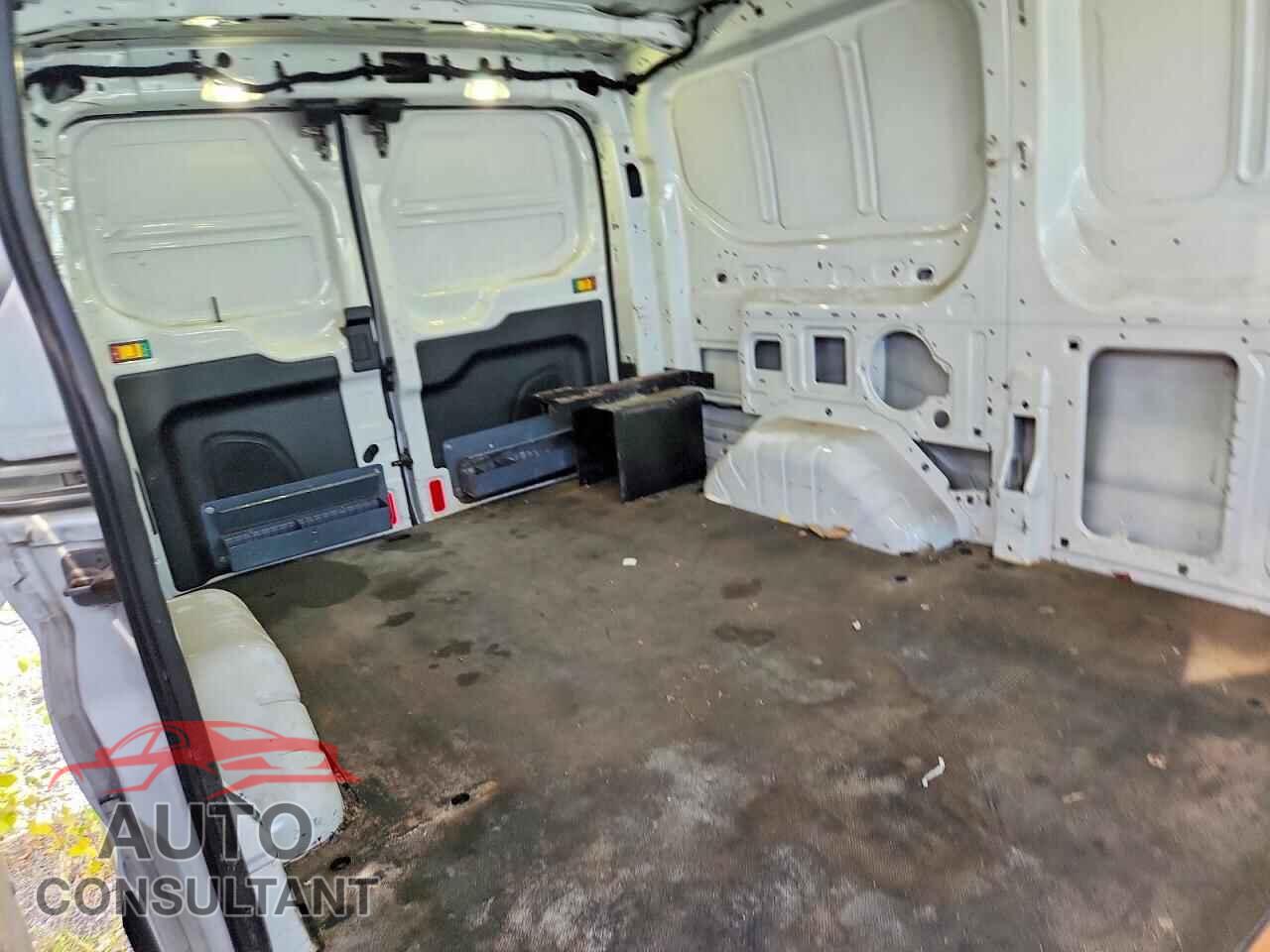 FORD TRANSIT 2018 - 1FTYR1YM7JKA28325