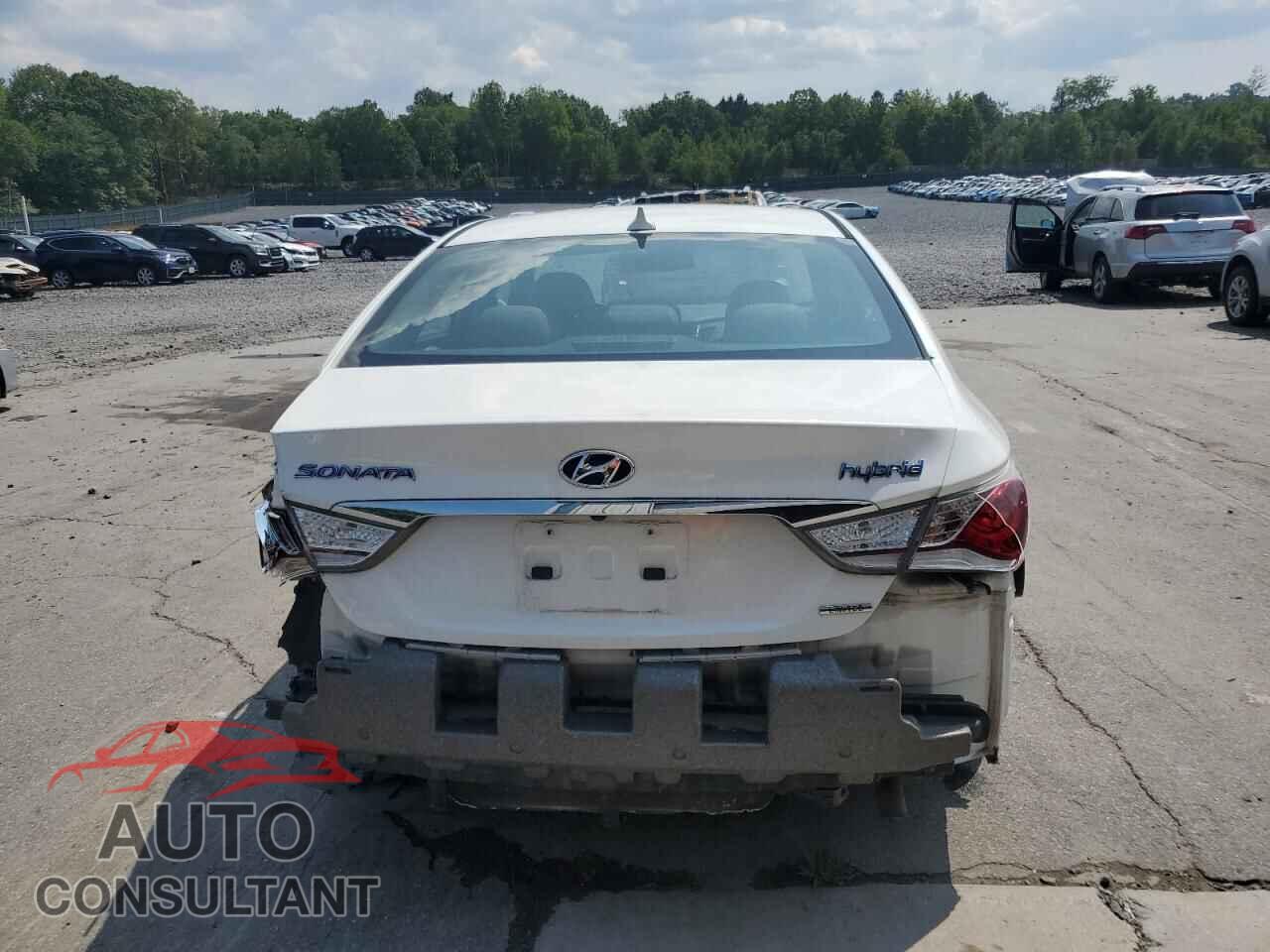 HYUNDAI SONATA 2013 - KMHEC4A45DA097861
