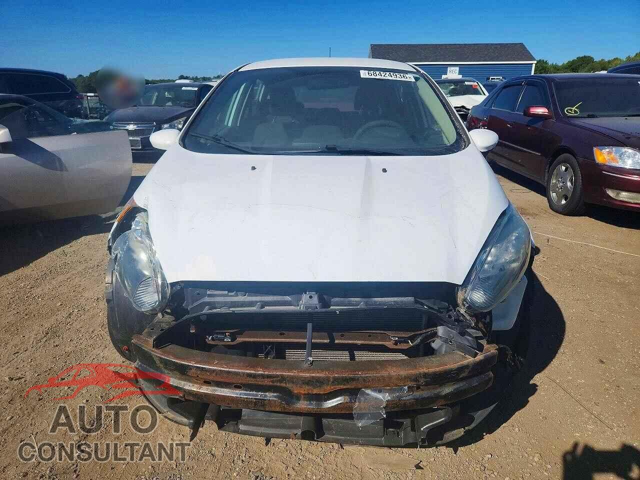 FORD FIESTA 2017 - 3FADP4EJ8HM136350