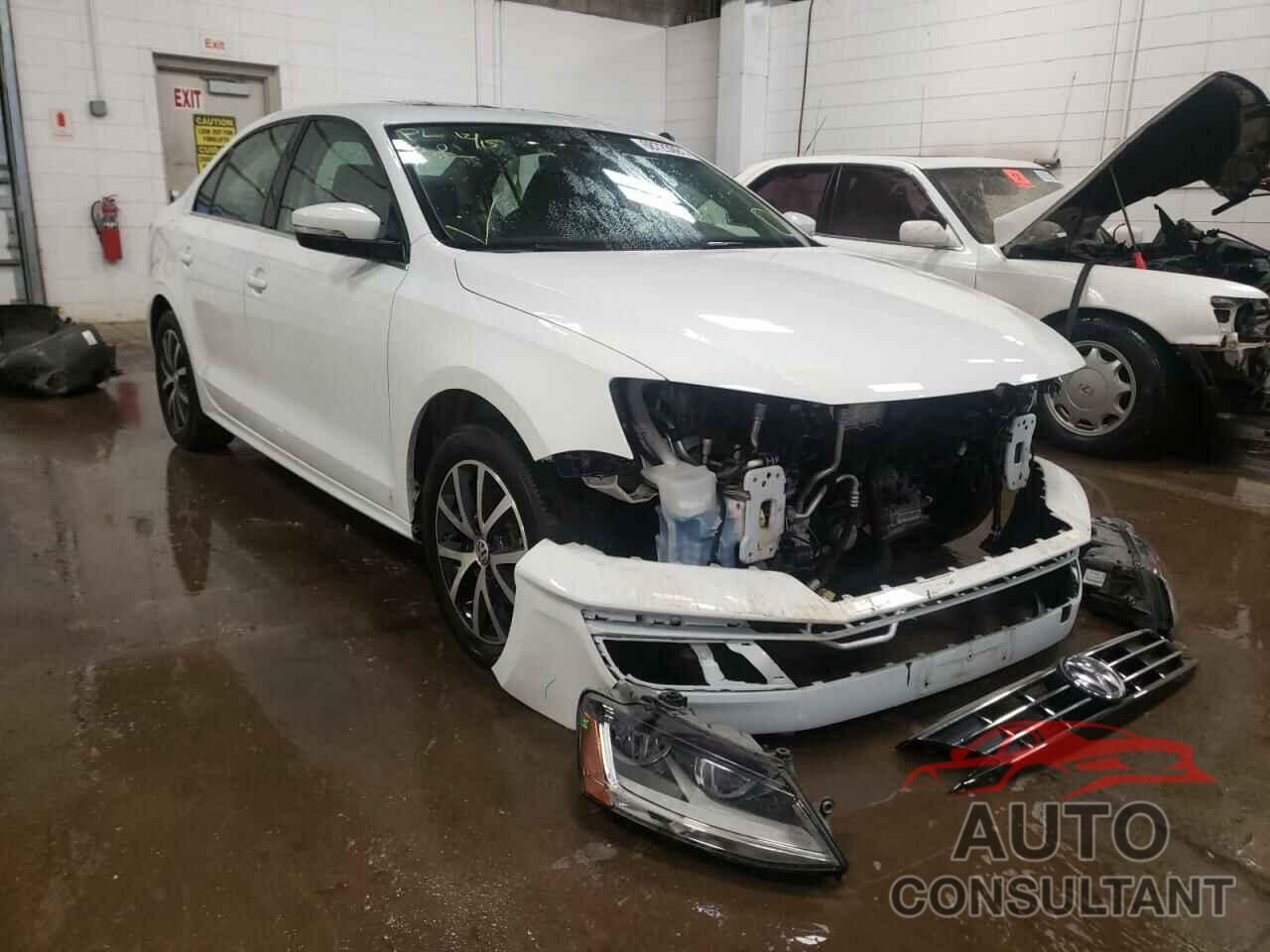 VOLKSWAGEN JETTA 2018 - 3VWDB7AJ4JM204310