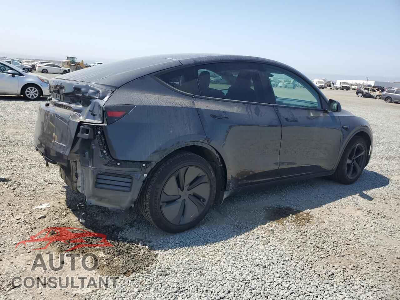 TESLA MODEL Y 2026 - 7SAYGDEE9TF343344