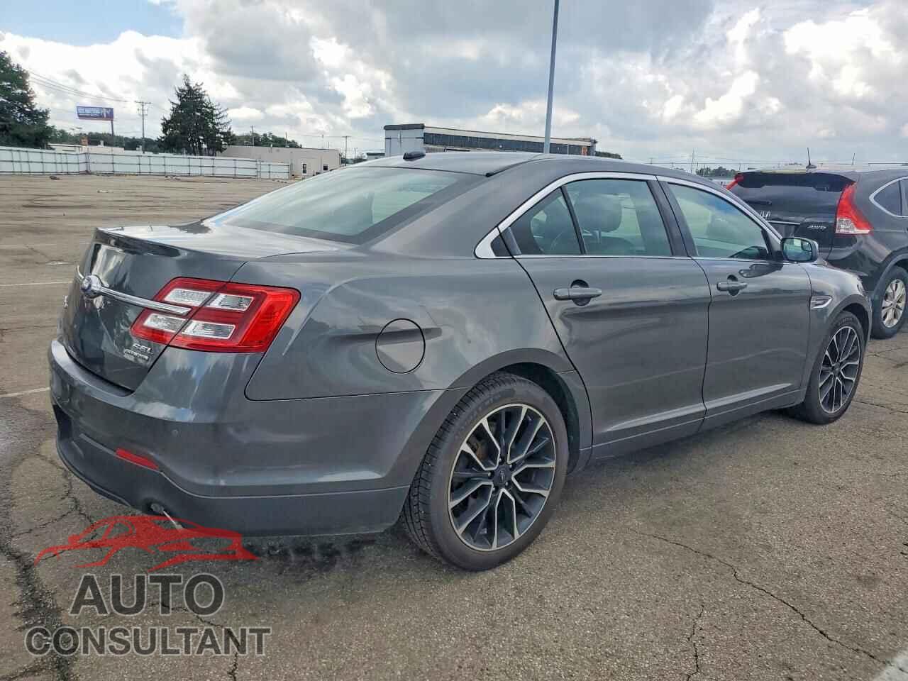 FORD TAURUS 2018 - 1FAHP2E8XJG115499
