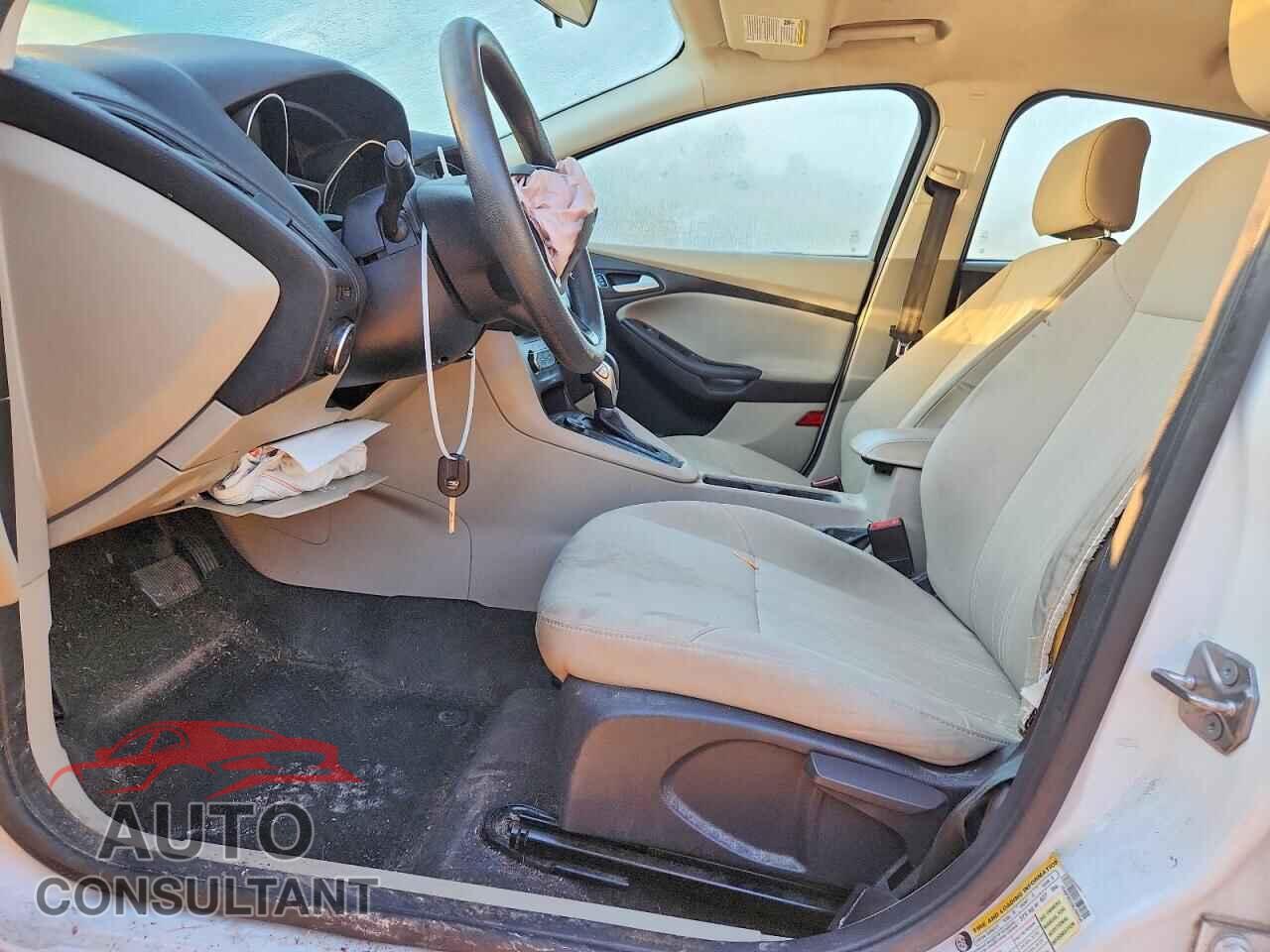 FORD FOCUS 2017 - 1FADP3K22HL294434