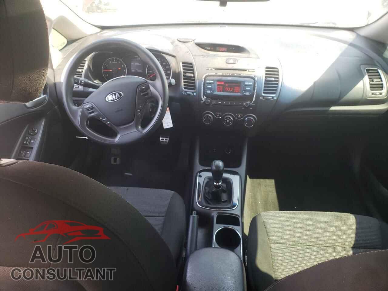 KIA FORTE 2017 - 3KPFK4A79HE054052