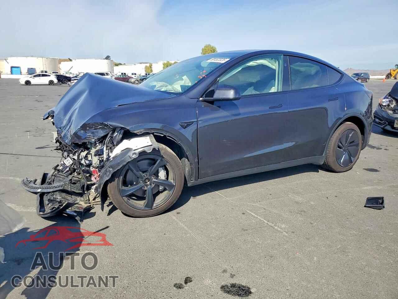 TESLA MODEL Y 2026 - 7SAYGDEE2TF461204