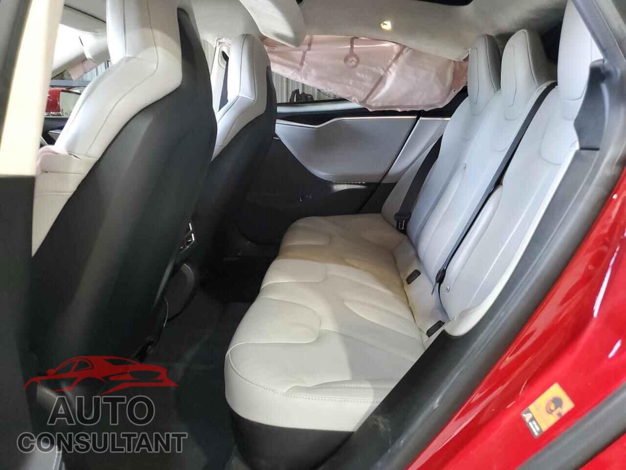 TESLA MODEL S 2015 - 5YJSA1E48FF119111