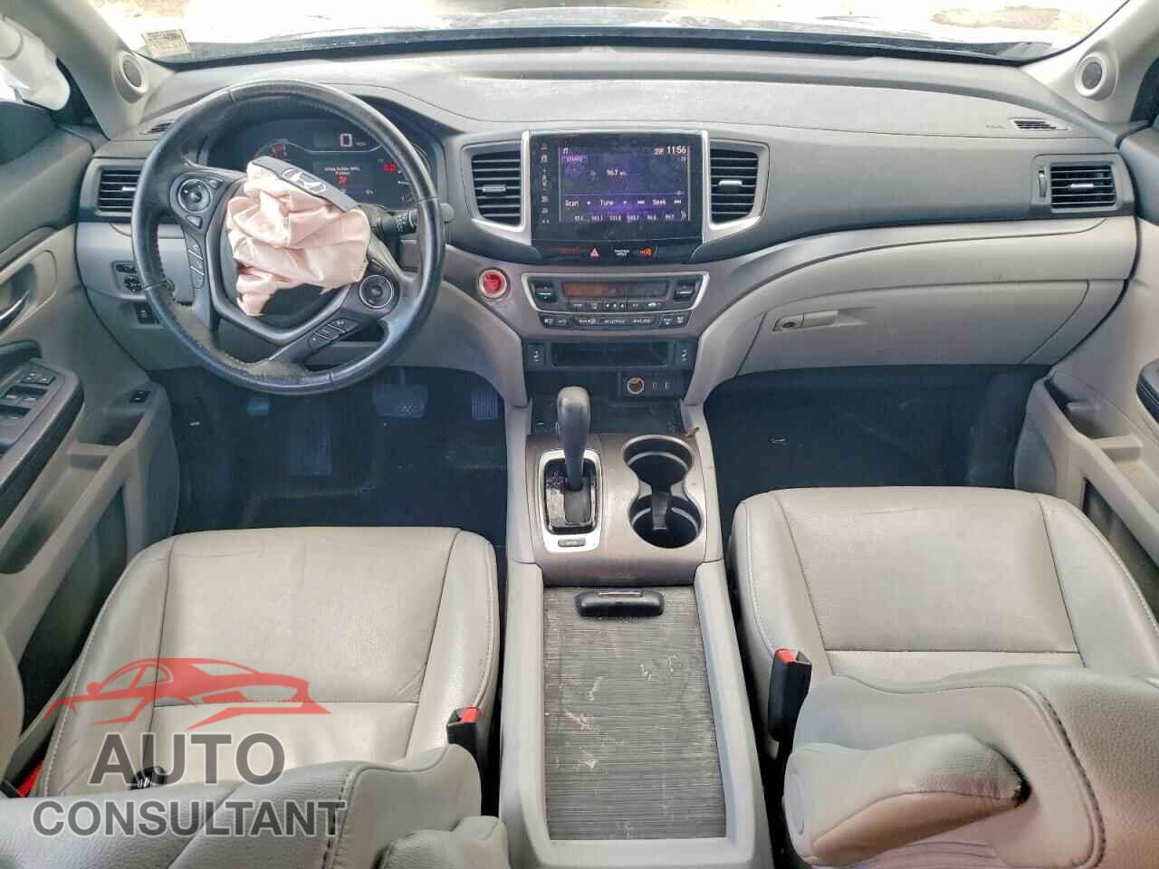 HONDA PILOT 2018 - 5FNYF5H56JB030444