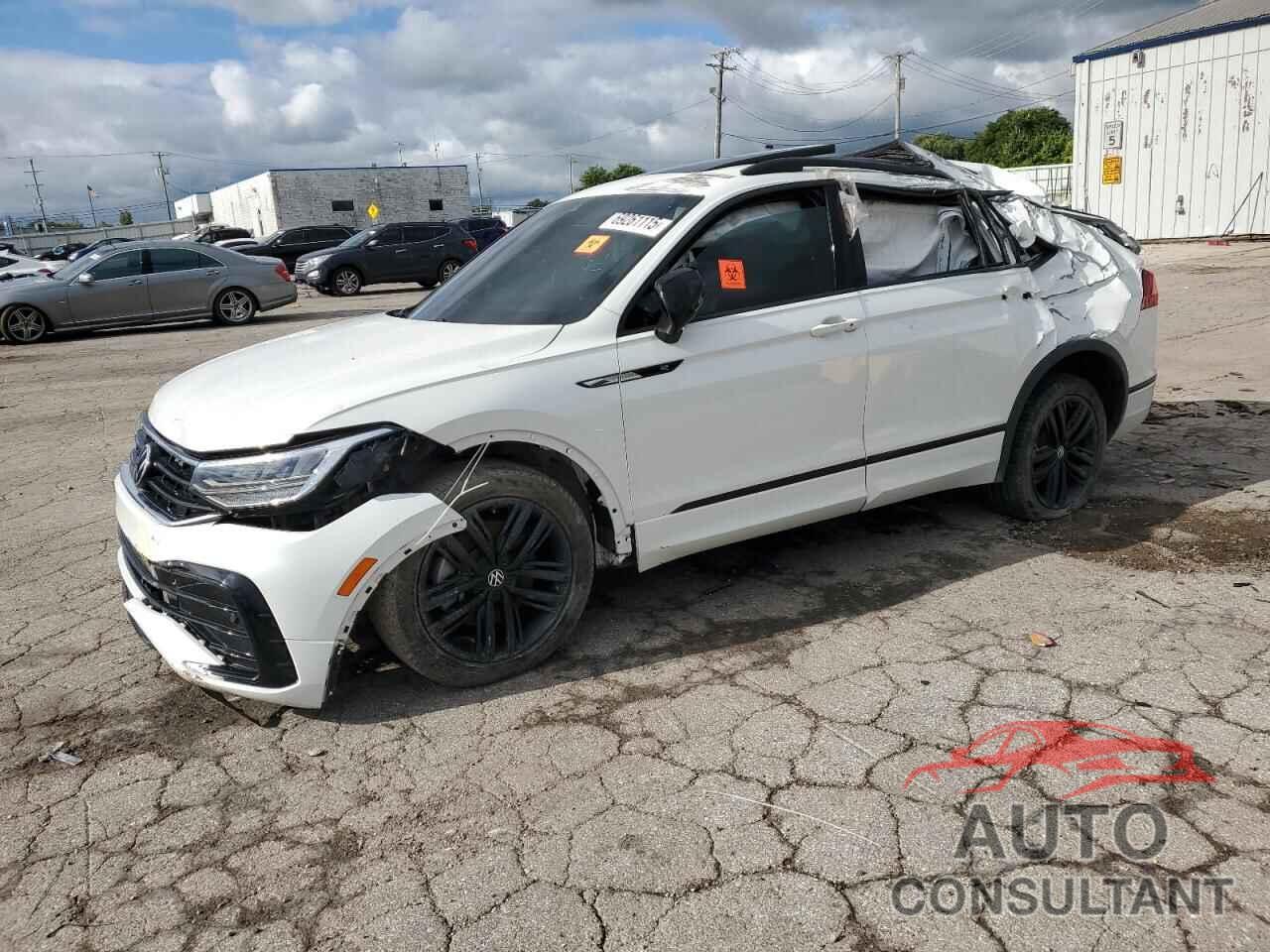 VOLKSWAGEN TIGUAN 2022 - 3VV8B7AX4NM143296