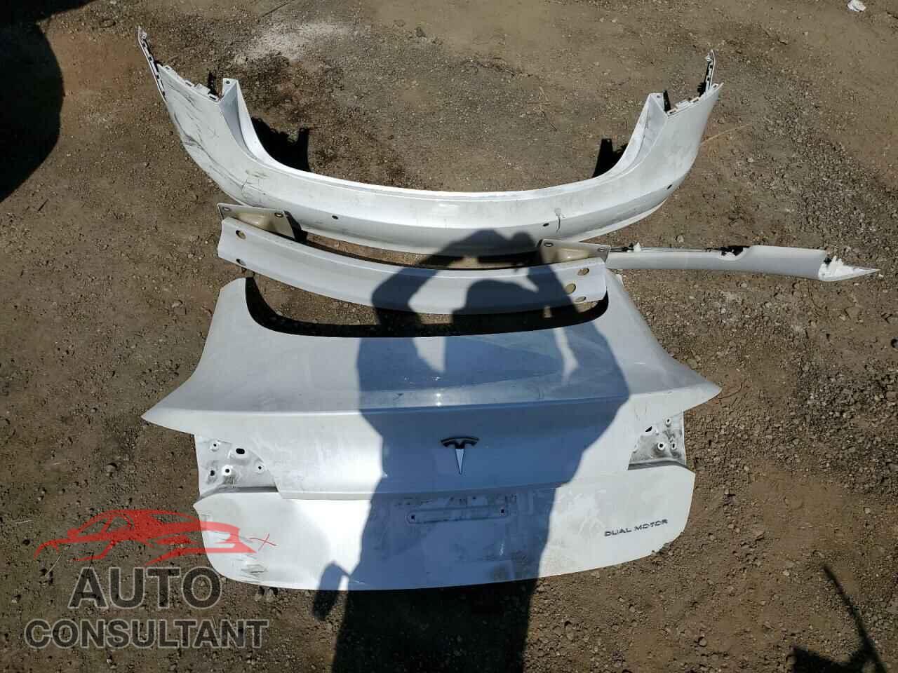 TESLA MODEL 3 2022 - 5YJ3E1EB5NF347704