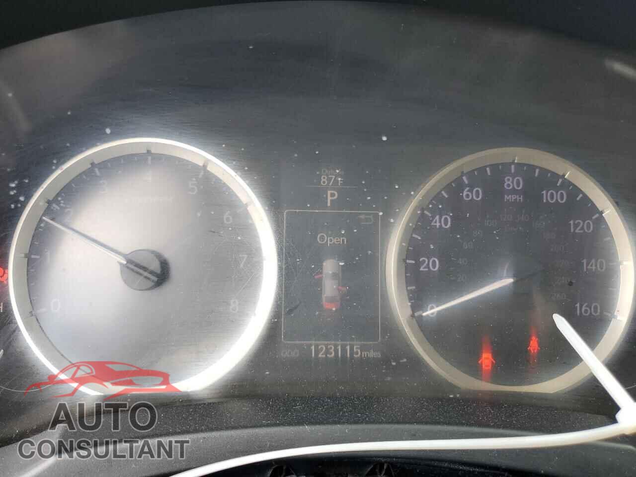 LEXUS IS 2014 - JTHBF1D21E5014331