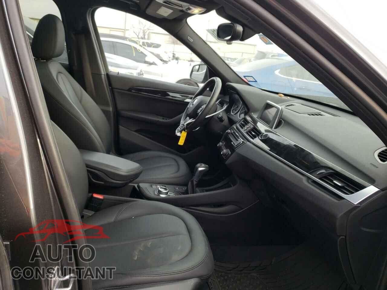 BMW X1 2017 - WBXHT3C32H5F75741
