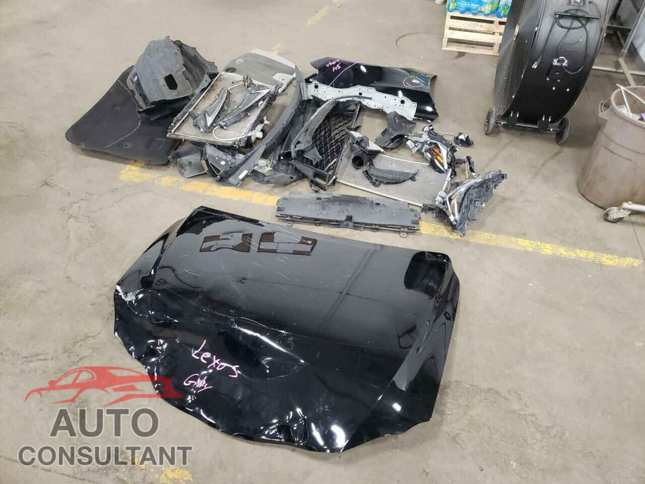 LEXUS IS 2017 - JTHCE1D20H5013666