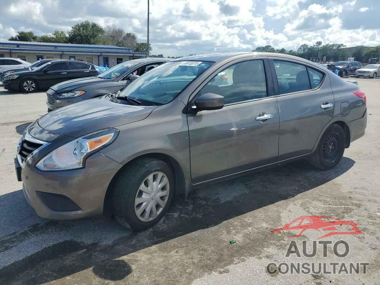 NISSAN VERSA 2017 - 3N1CN7AP4HL812972