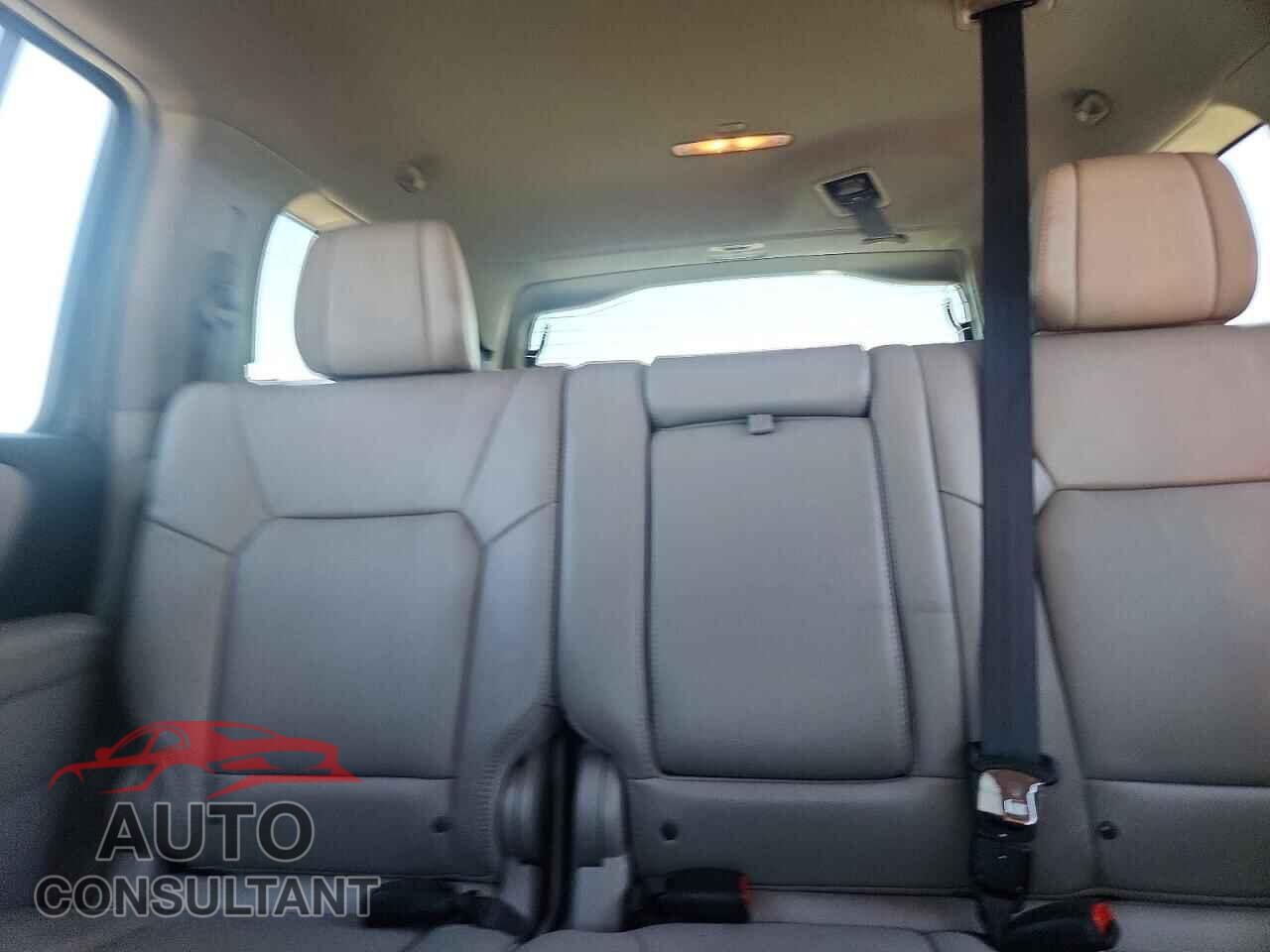 HONDA PILOT 2012 - 5FNYF4H50CB012454